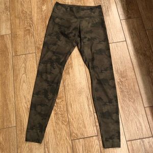 Lululemon Camo Luxtreme Leggings Sz 8 30”